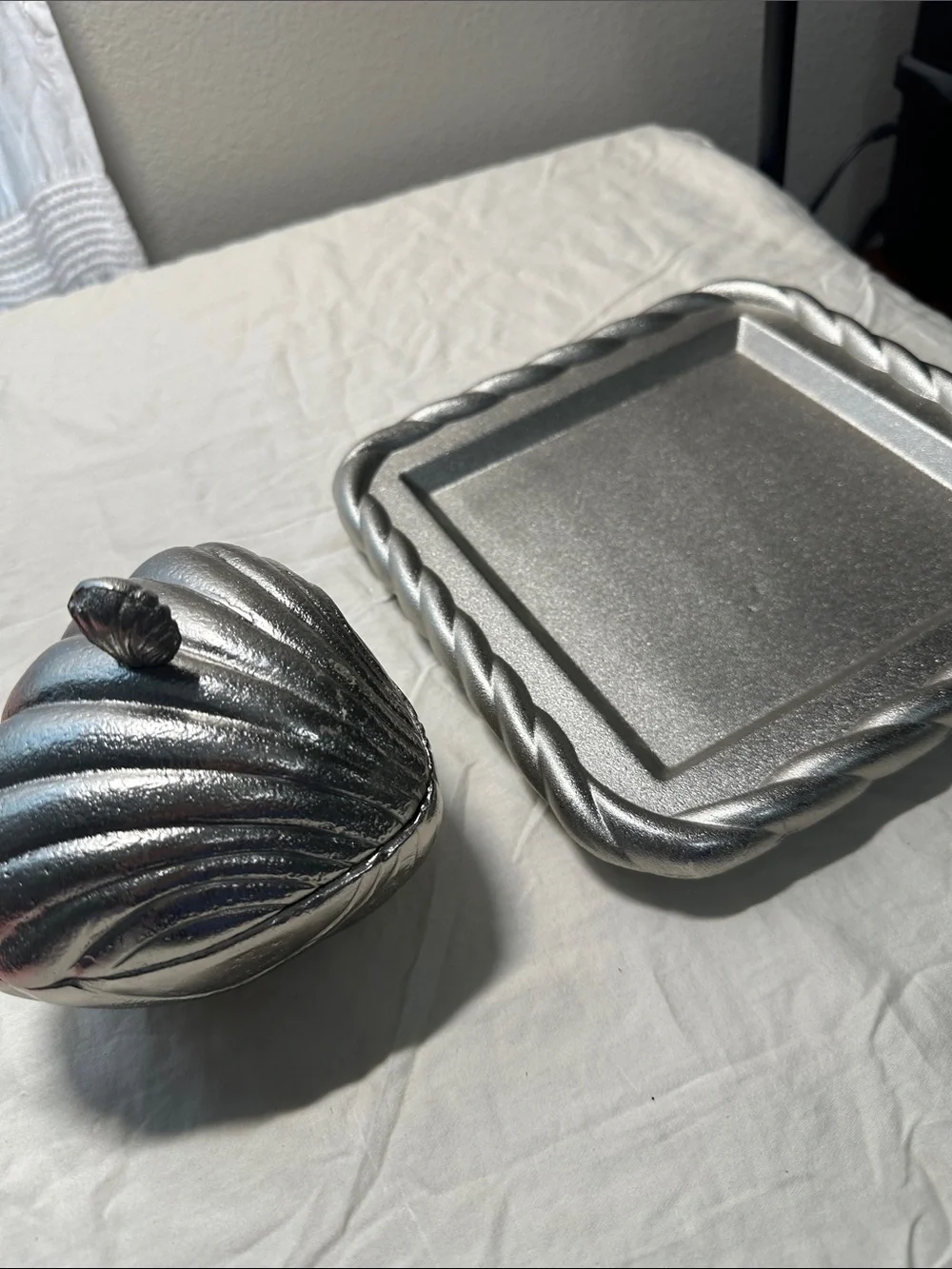Silver Decorative Shell Trinket Box with Matching Square Tray by Threshhold NWT